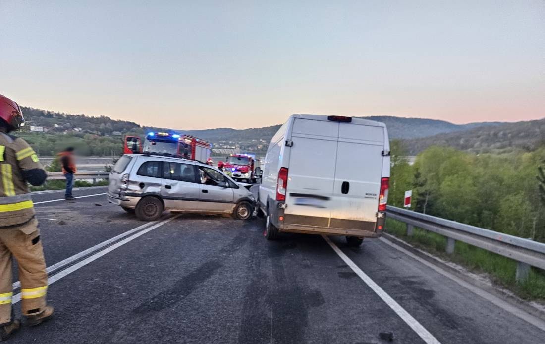 Poranny wypadek na DK28 w Tarnawie Dolnej. Kierowca trafił do szpitala