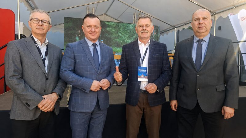 Burmistrz Malczewski i wójtowie Kudzia oraz Tempka na kongresie EKOFORUM w Zamościu